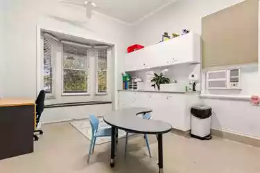 325 Margaret Street