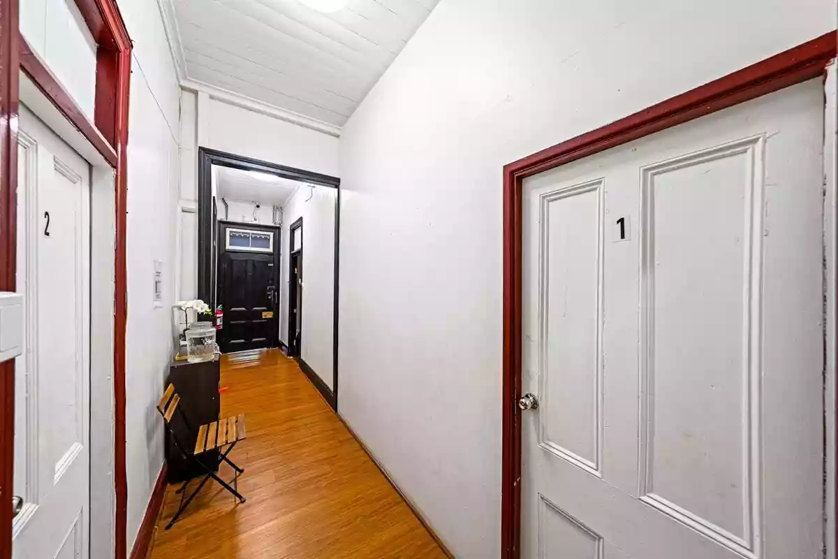 58 Mollison Street