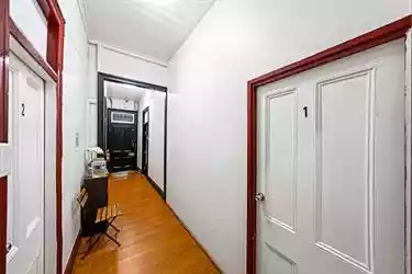 58 Mollison Street
