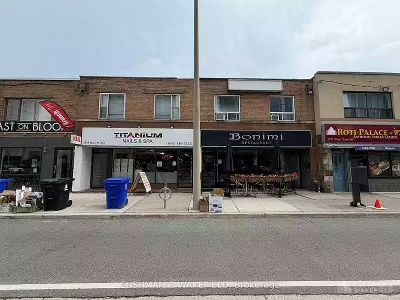 Toronto - Street Retail