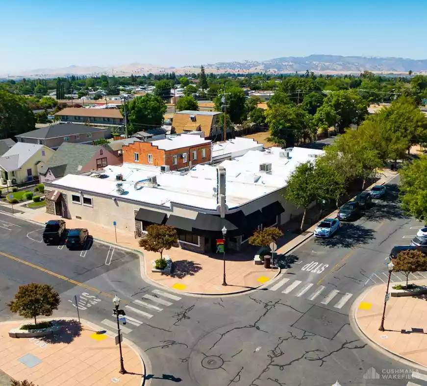 Brentwood - Street Retail