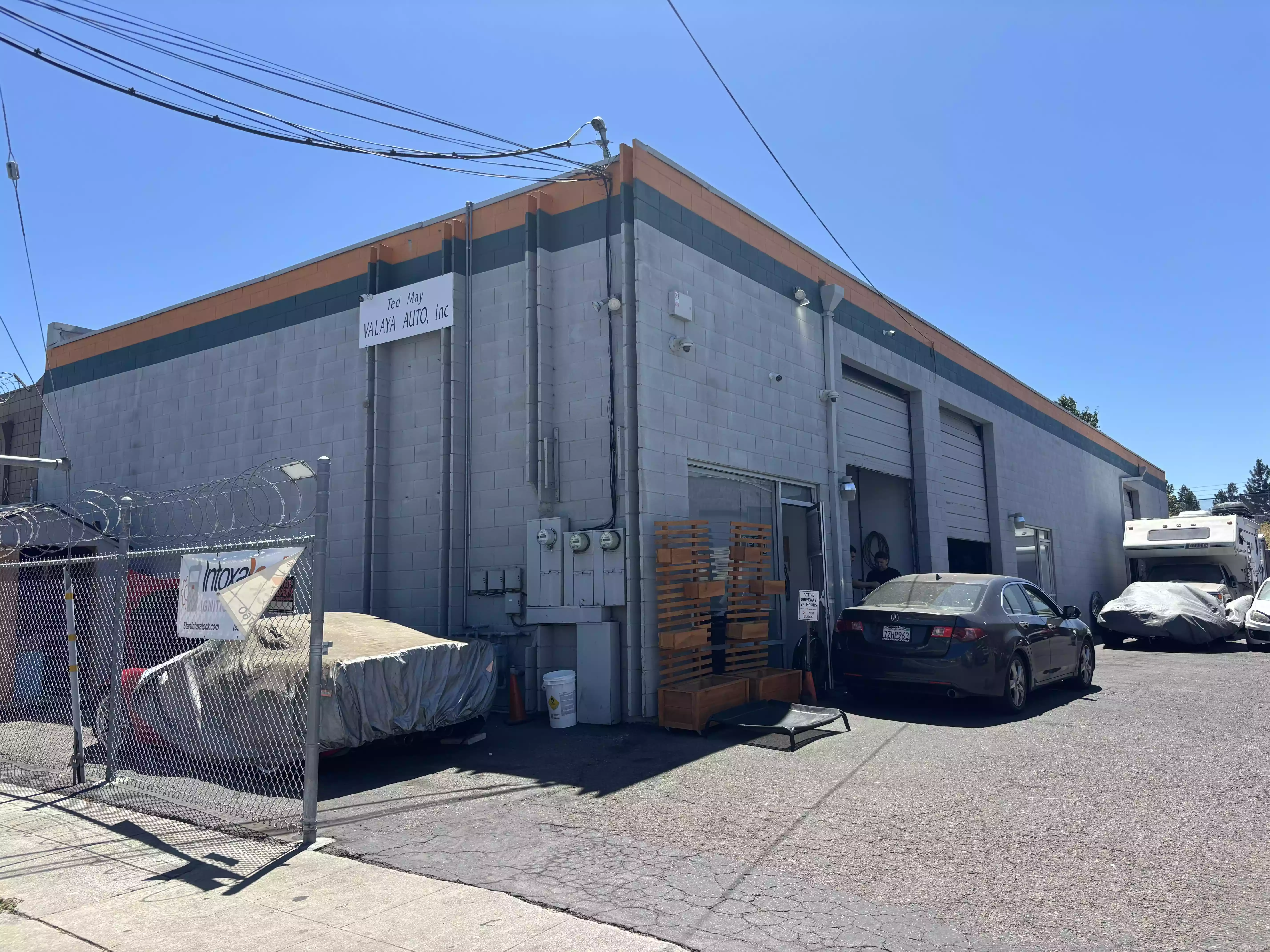 1735 Angela St