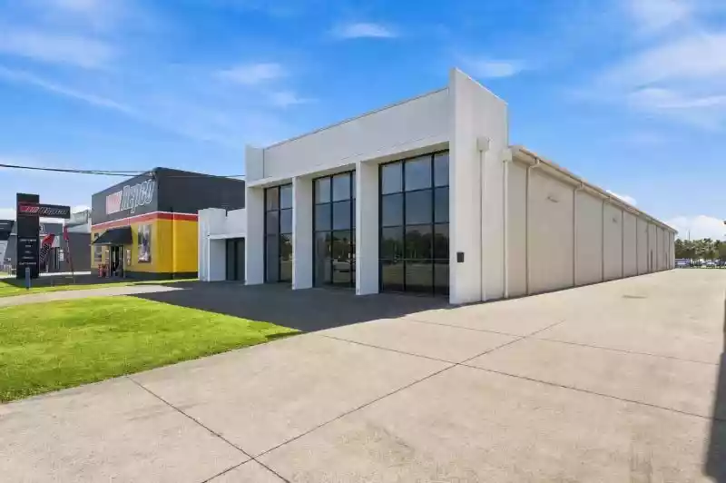 15 Gateway Drive