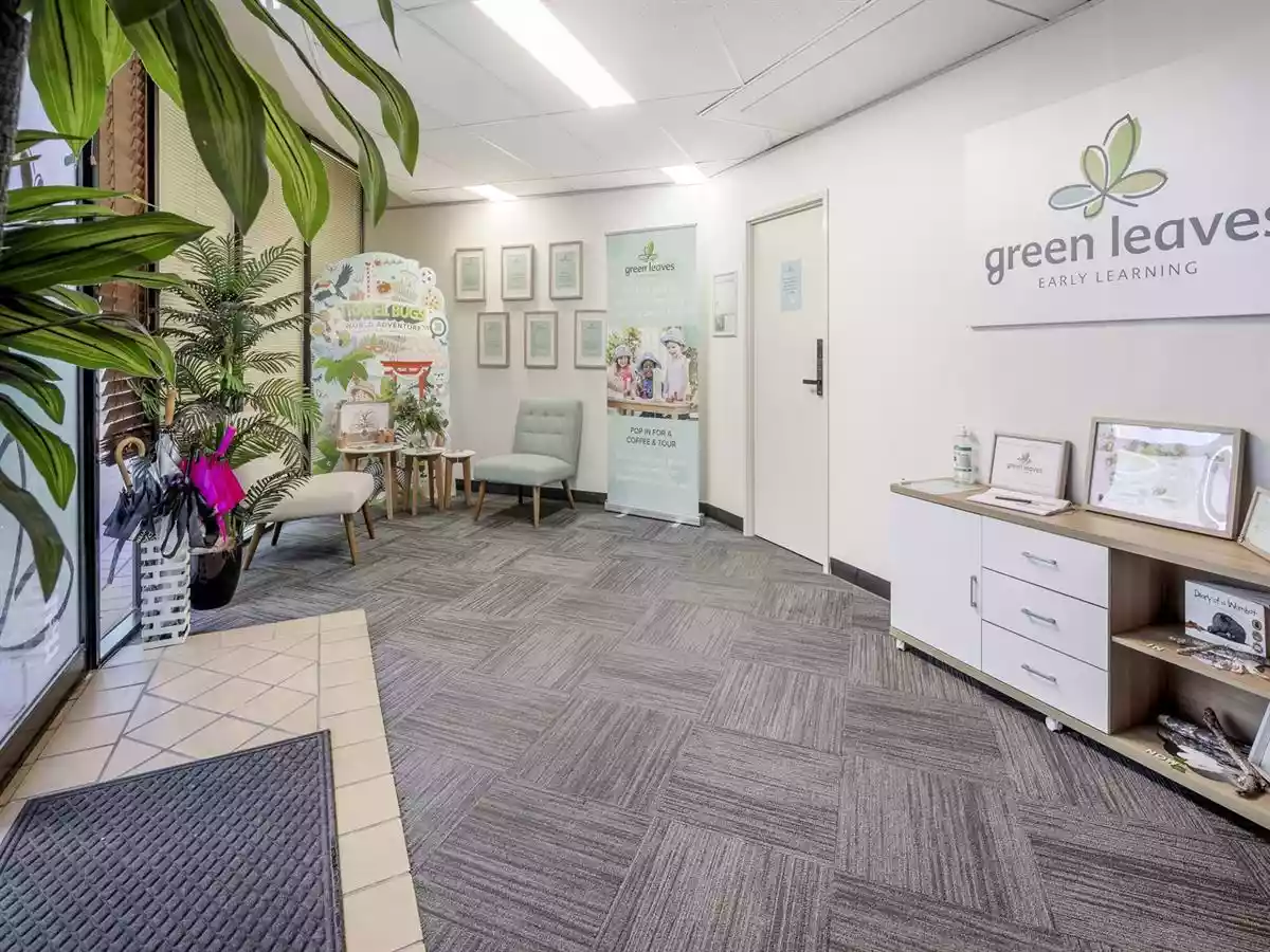 3/8 Miller St