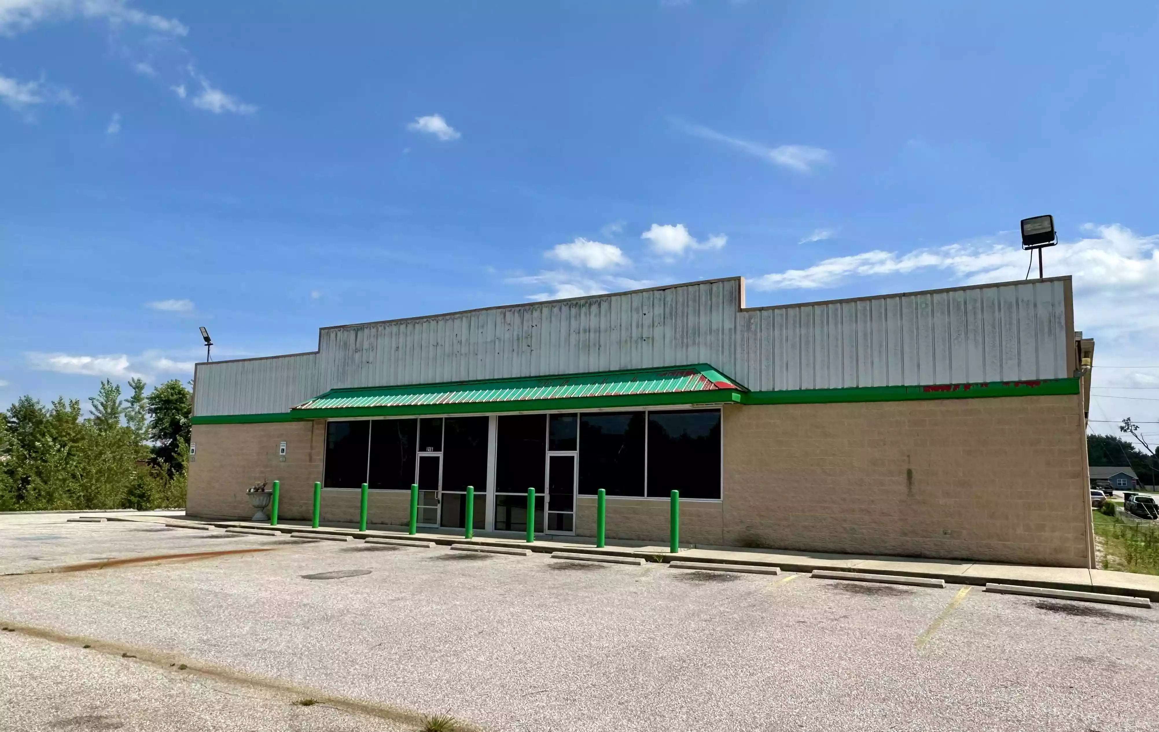 216 Highway 160 East