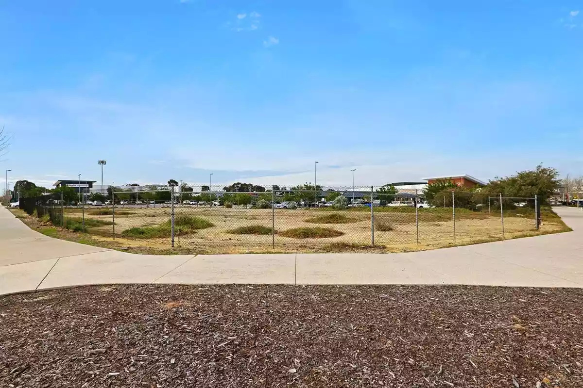 81 Ghost Gum Boulevard