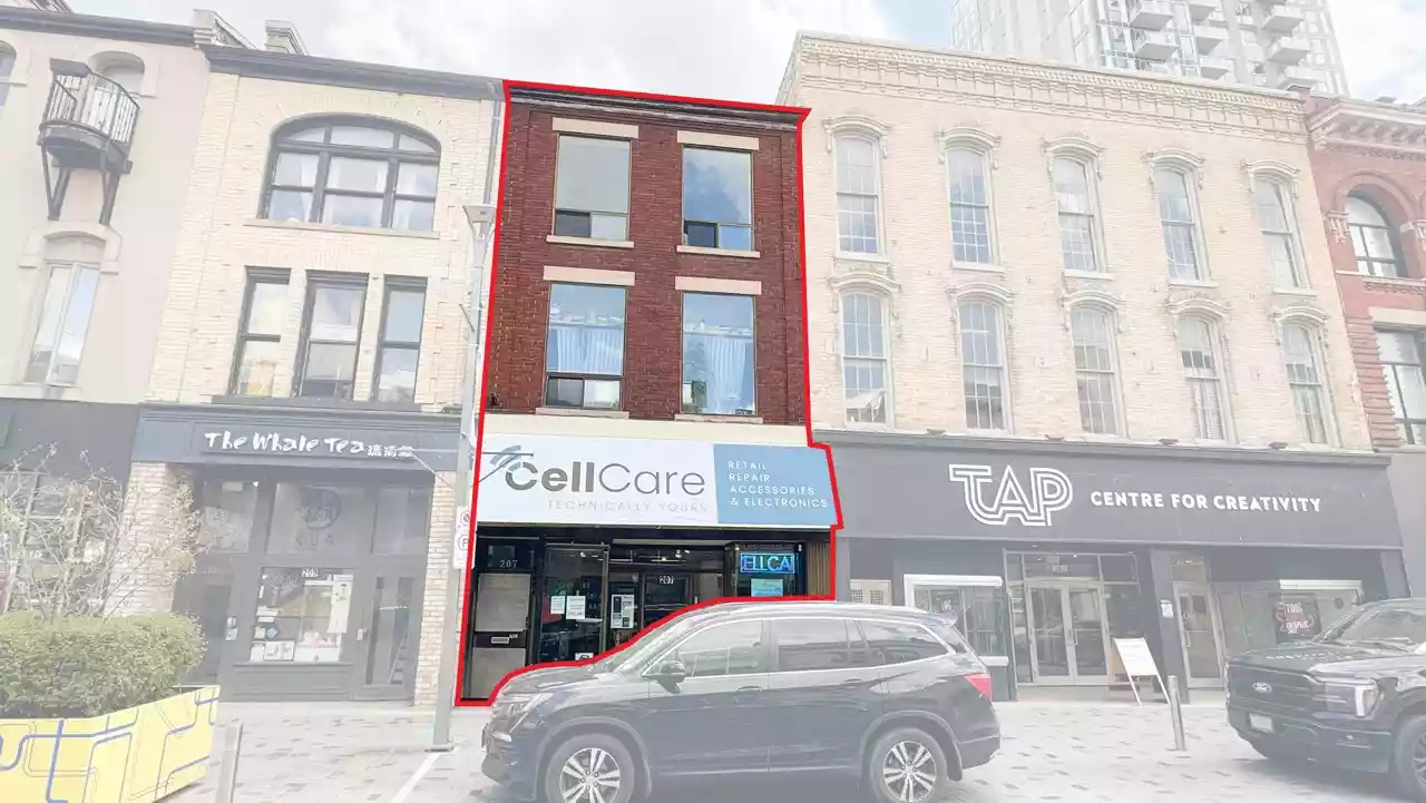 207 Dundas Street