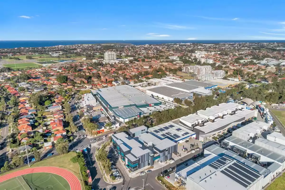 Unit 4/4 Jullian Close
