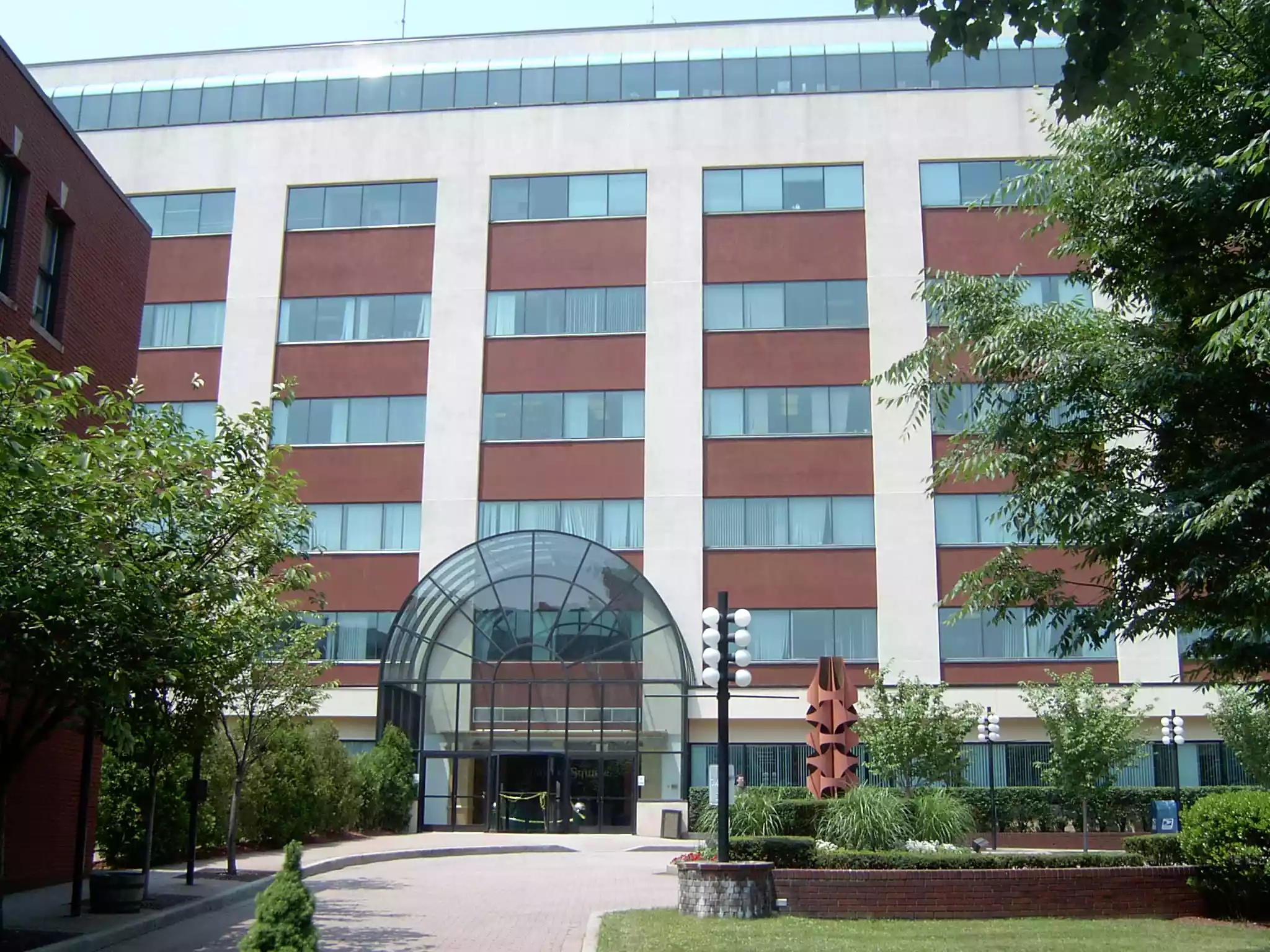 Lafayette Center (Square) Building II