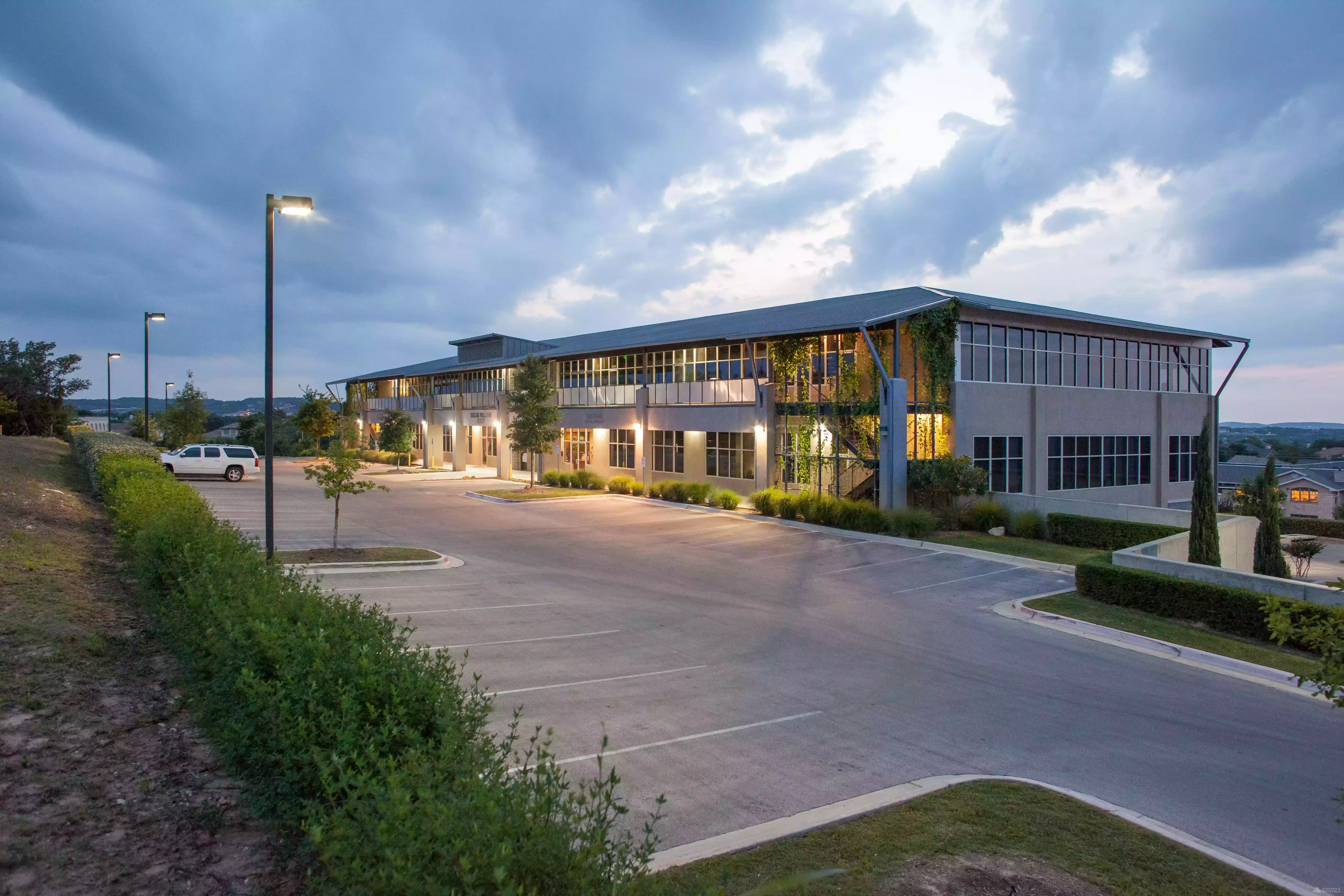 TOWERS OF LAKEWAY II