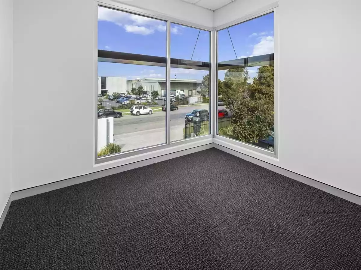 1/720 MacArthur Ave Central