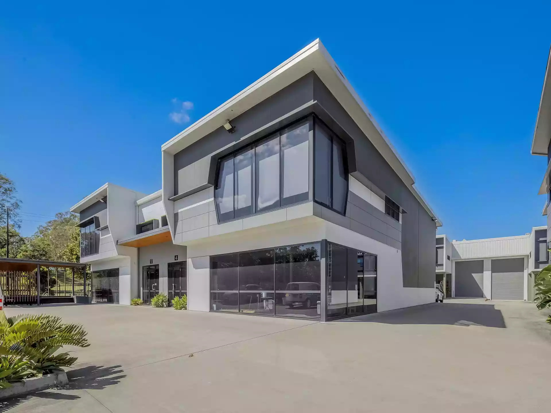 4/28/Dunhill Crescent