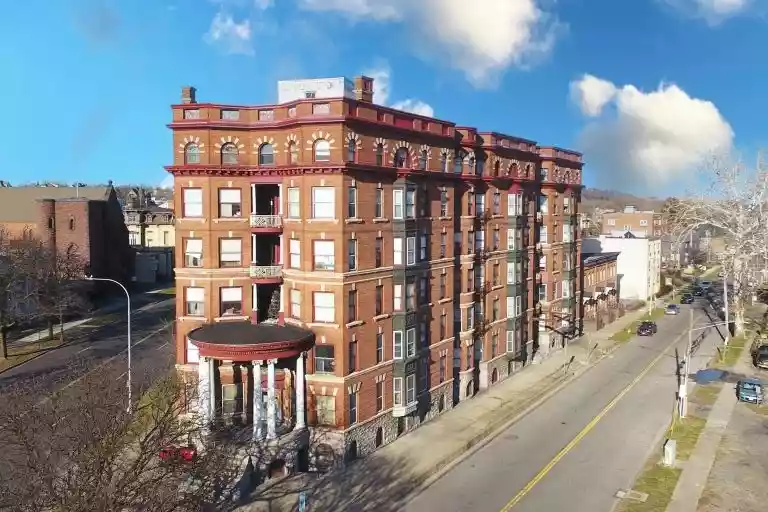 A2-106 Burnet Ave