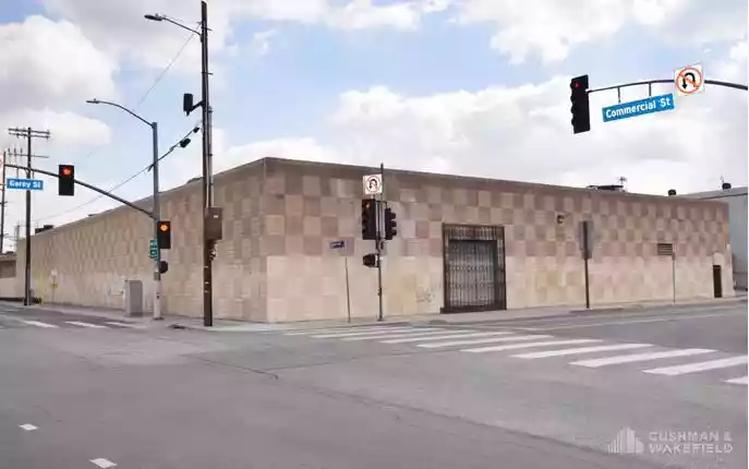 620 E. Commercial St.