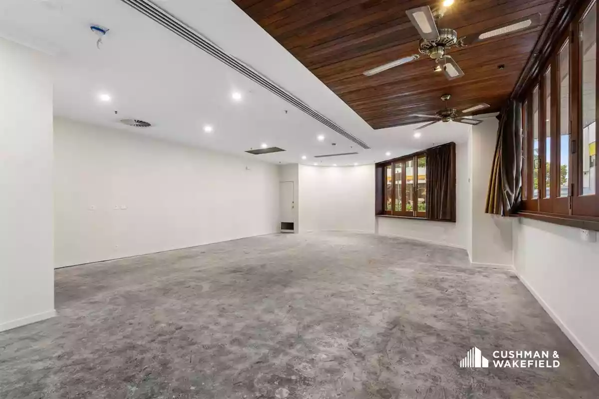 11/100 McLachlan St