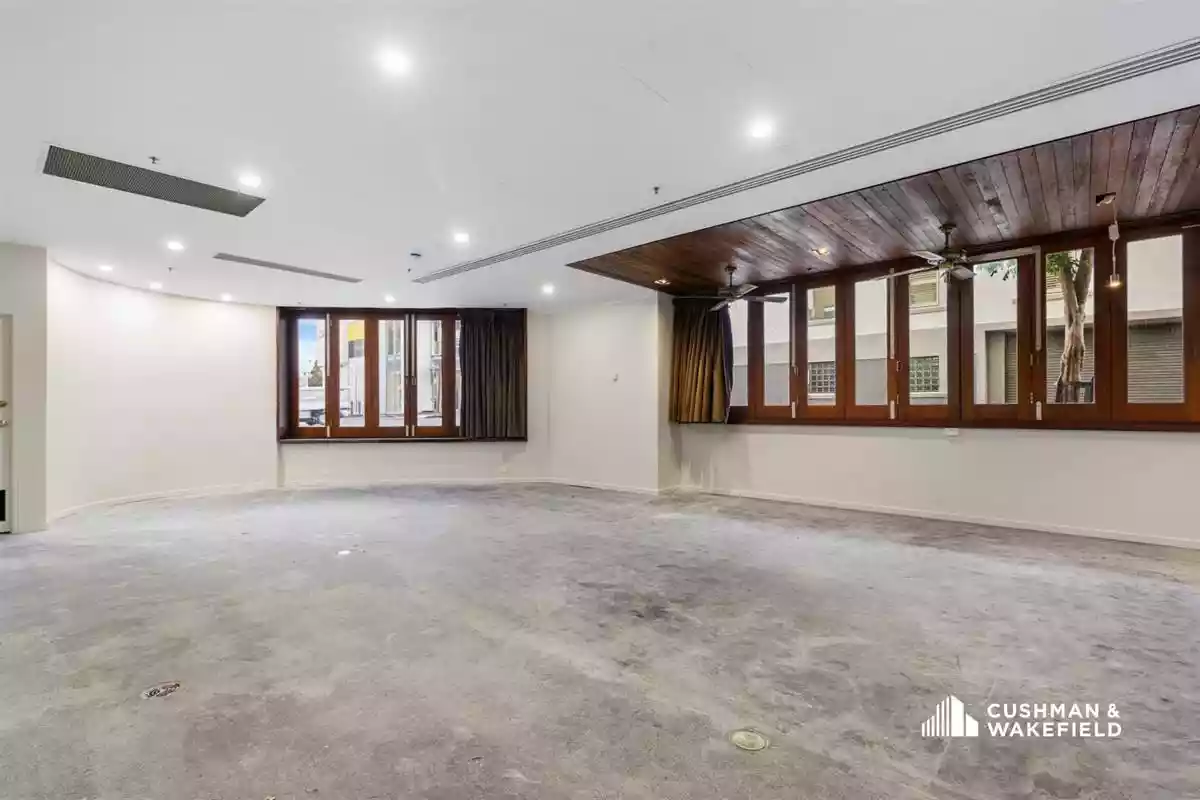 11/100 McLachlan St