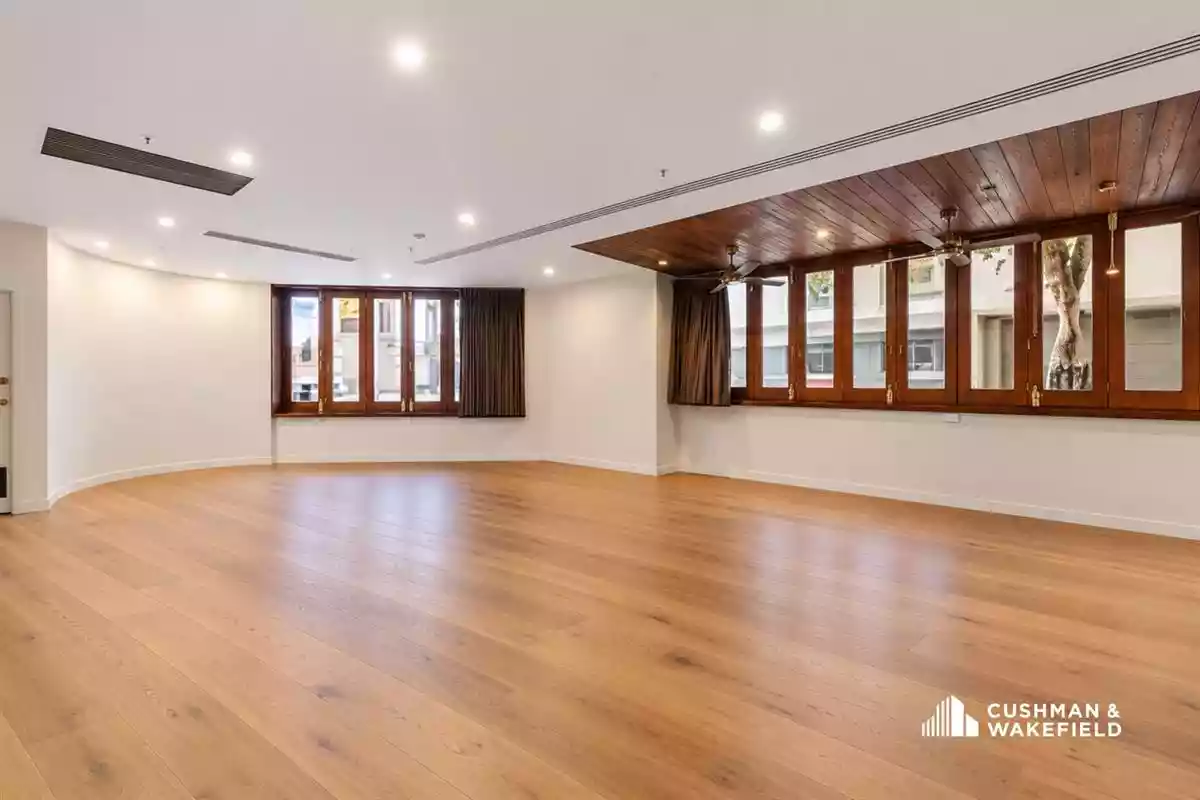 11/100 McLachlan St
