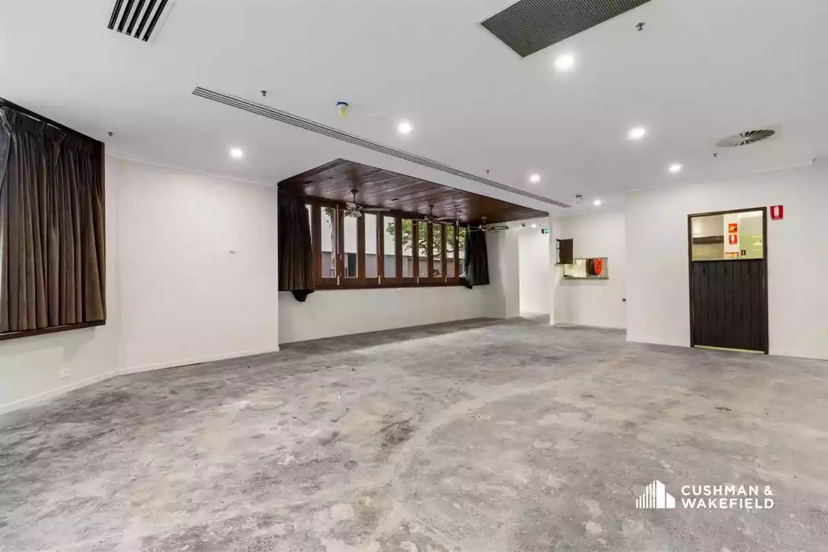11/100 McLachlan St