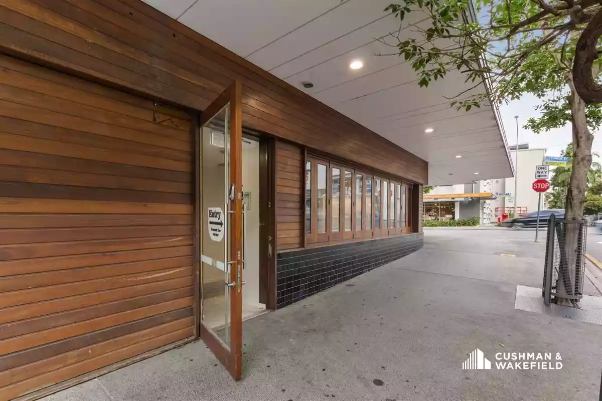 11/100 McLachlan St