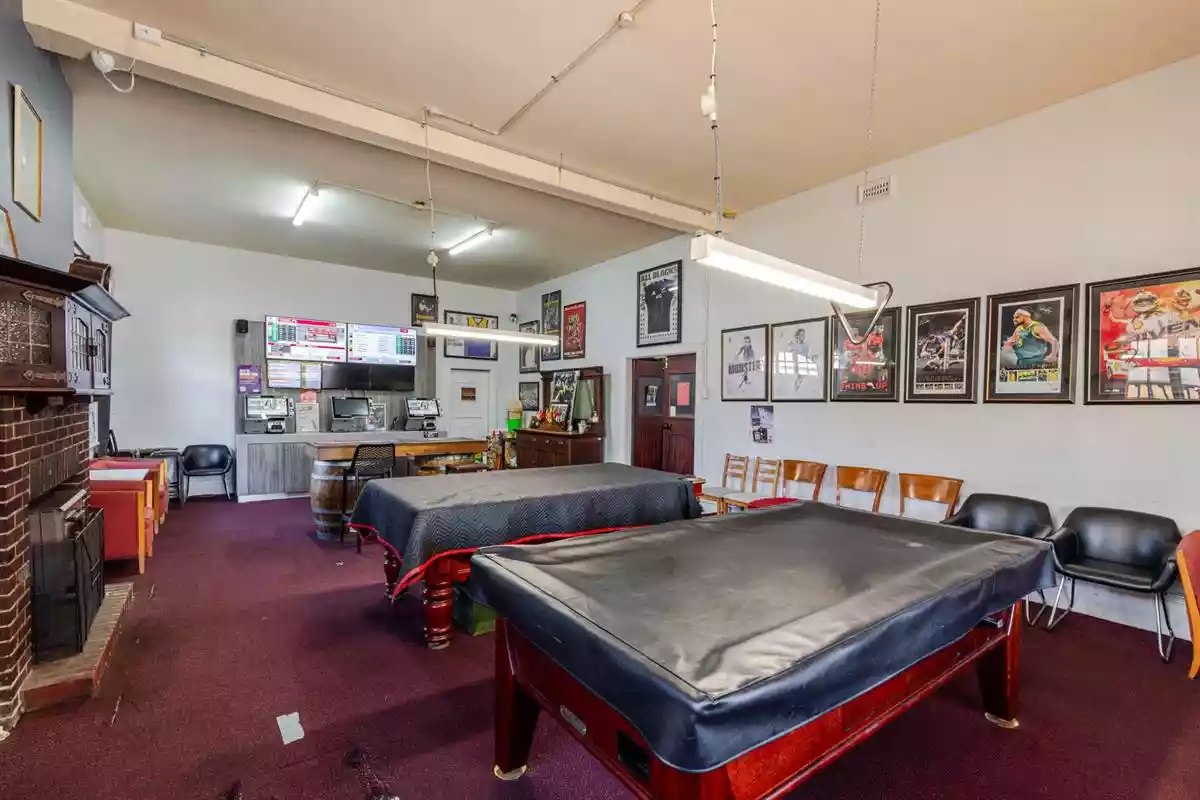 9 Lowood Road