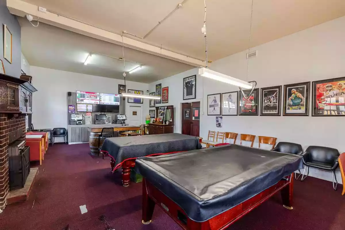 9 Lowood Road