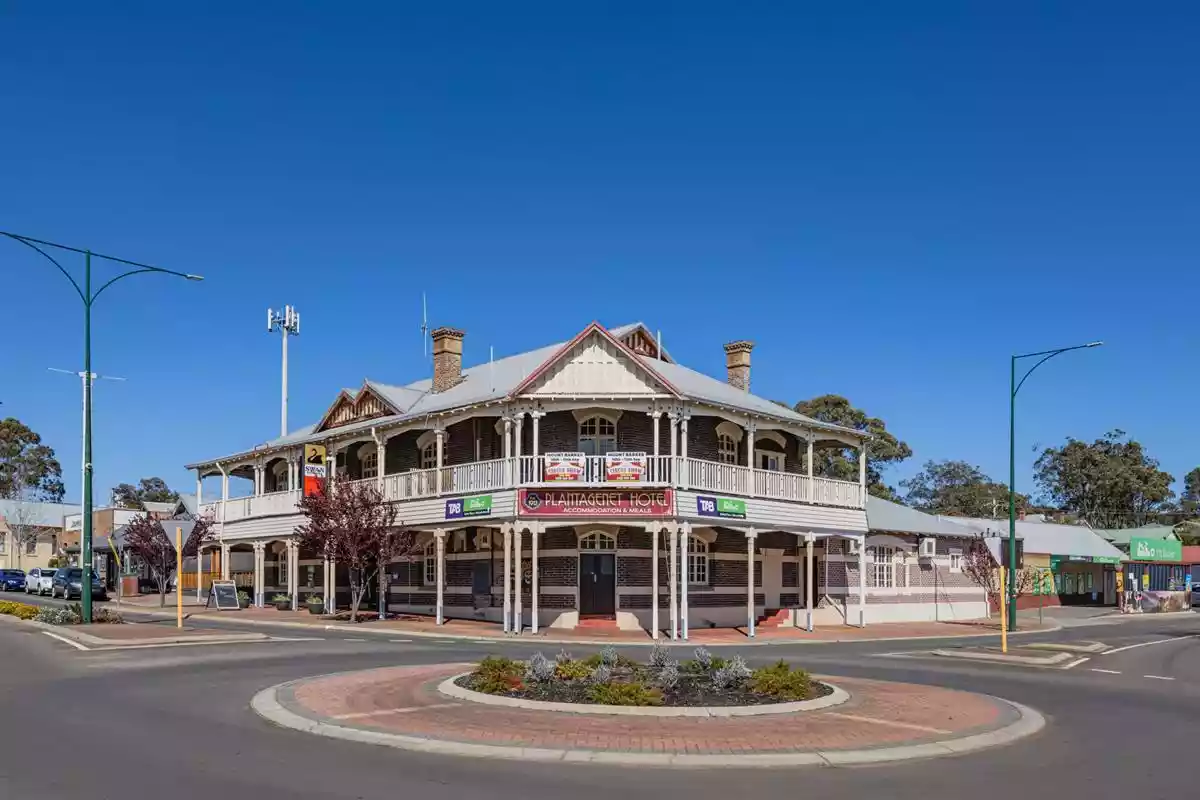 9 Lowood Road