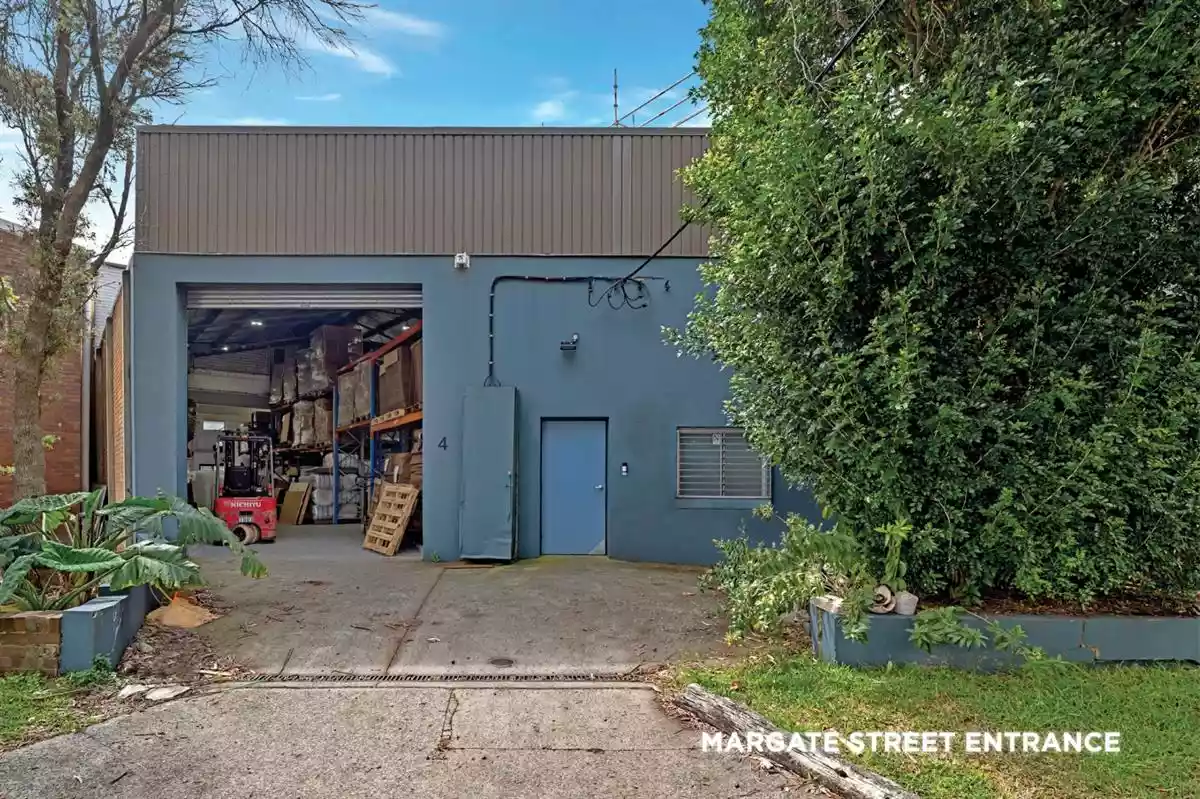 4 Luff Street