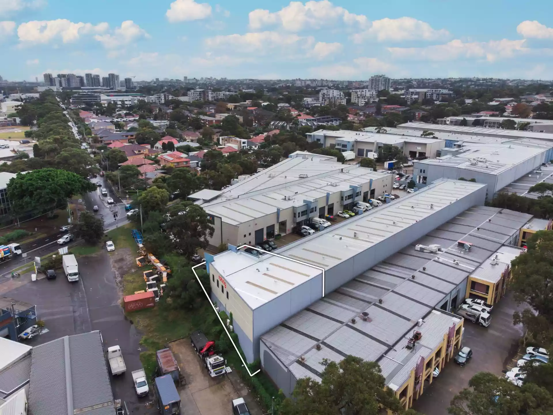 Modern Industrial Unit with Ideal Office Accommodation