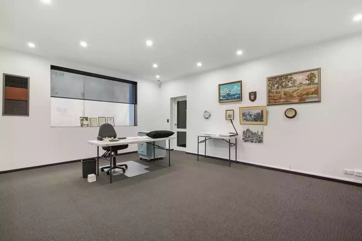 212 Springvale Rd