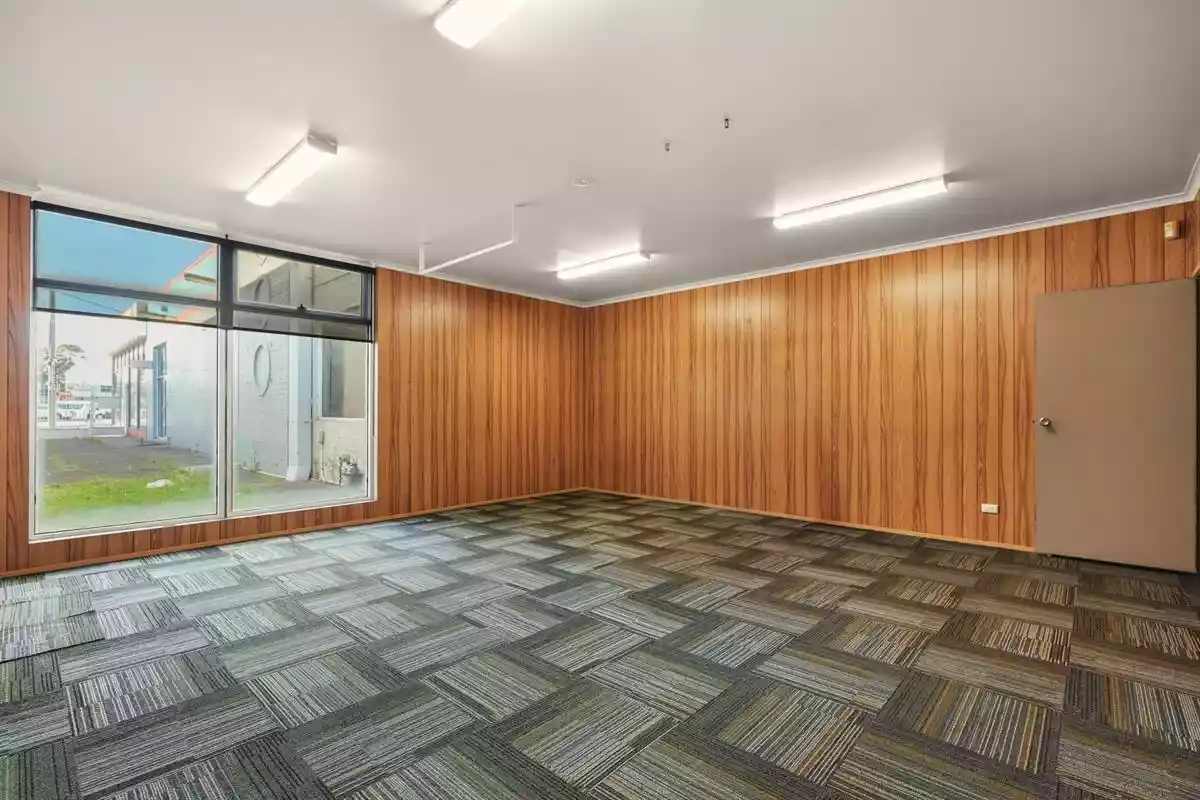 212 Springvale Rd