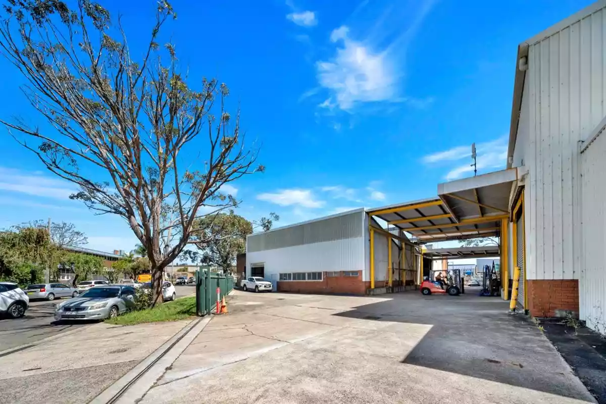 24 Canterbury Road