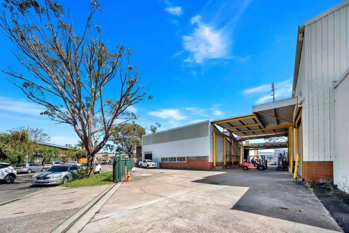24 Canterbury Road