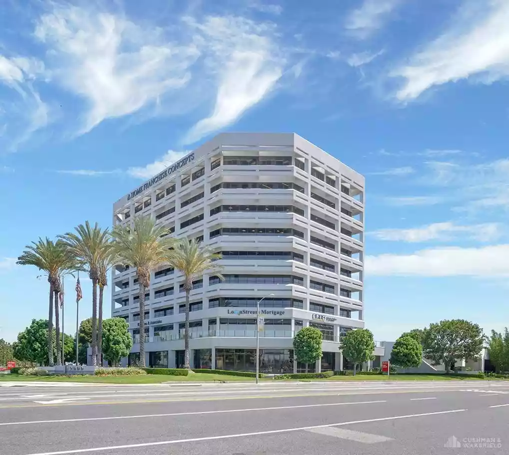 MacArthur Plaza