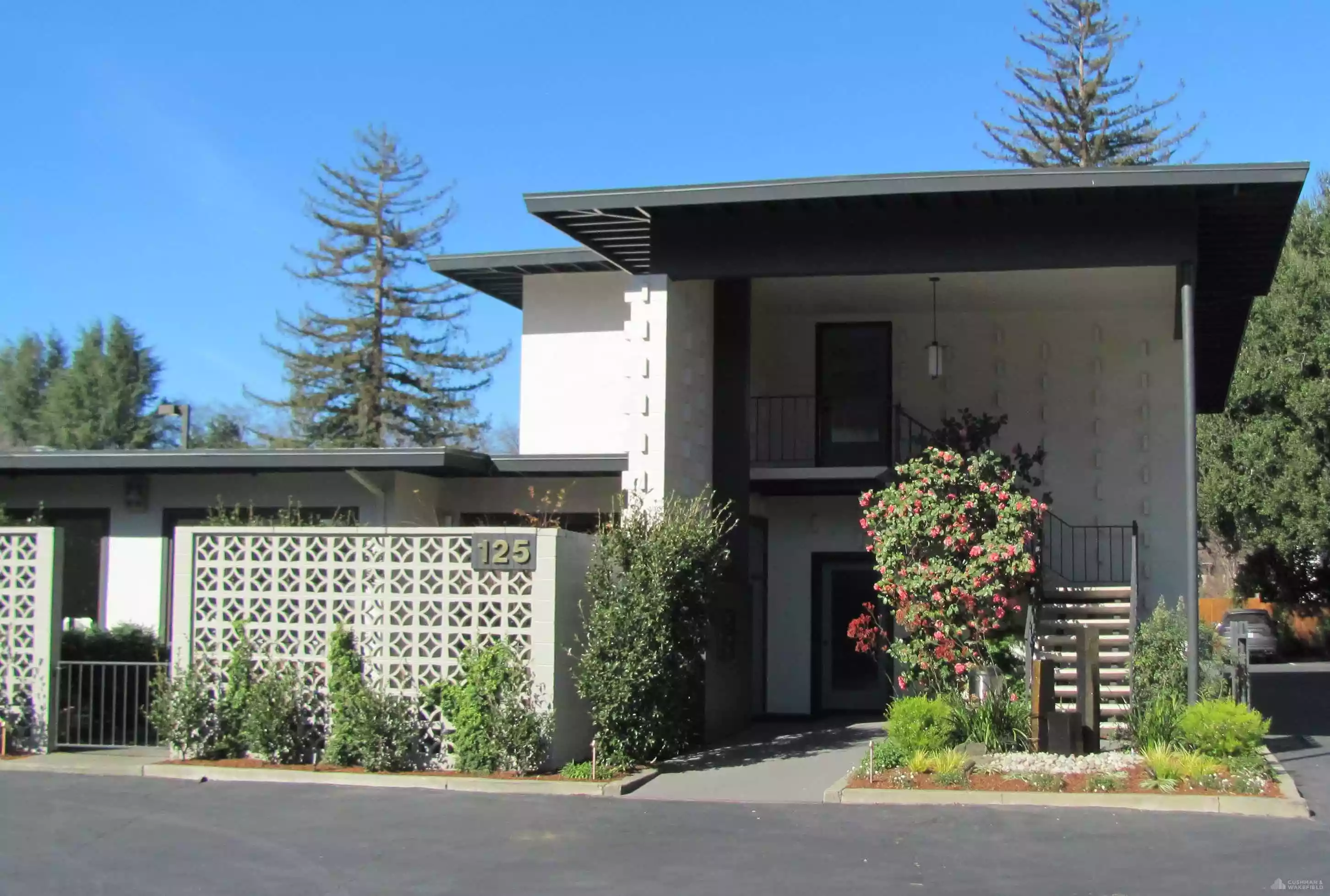 125 Willow Rd