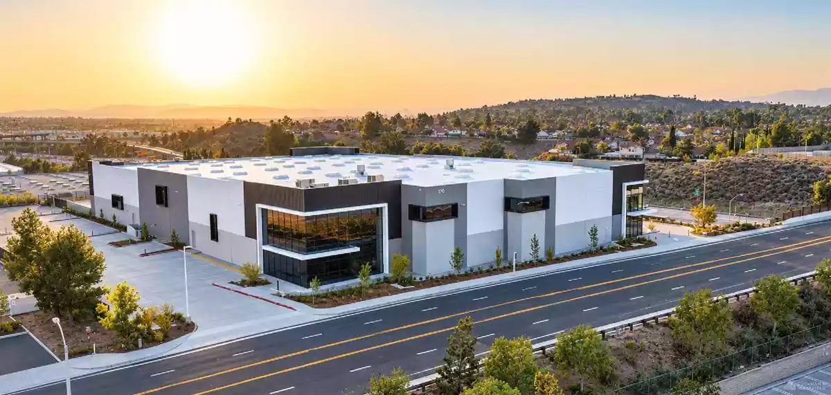 Corona - Warehouse/Distribution