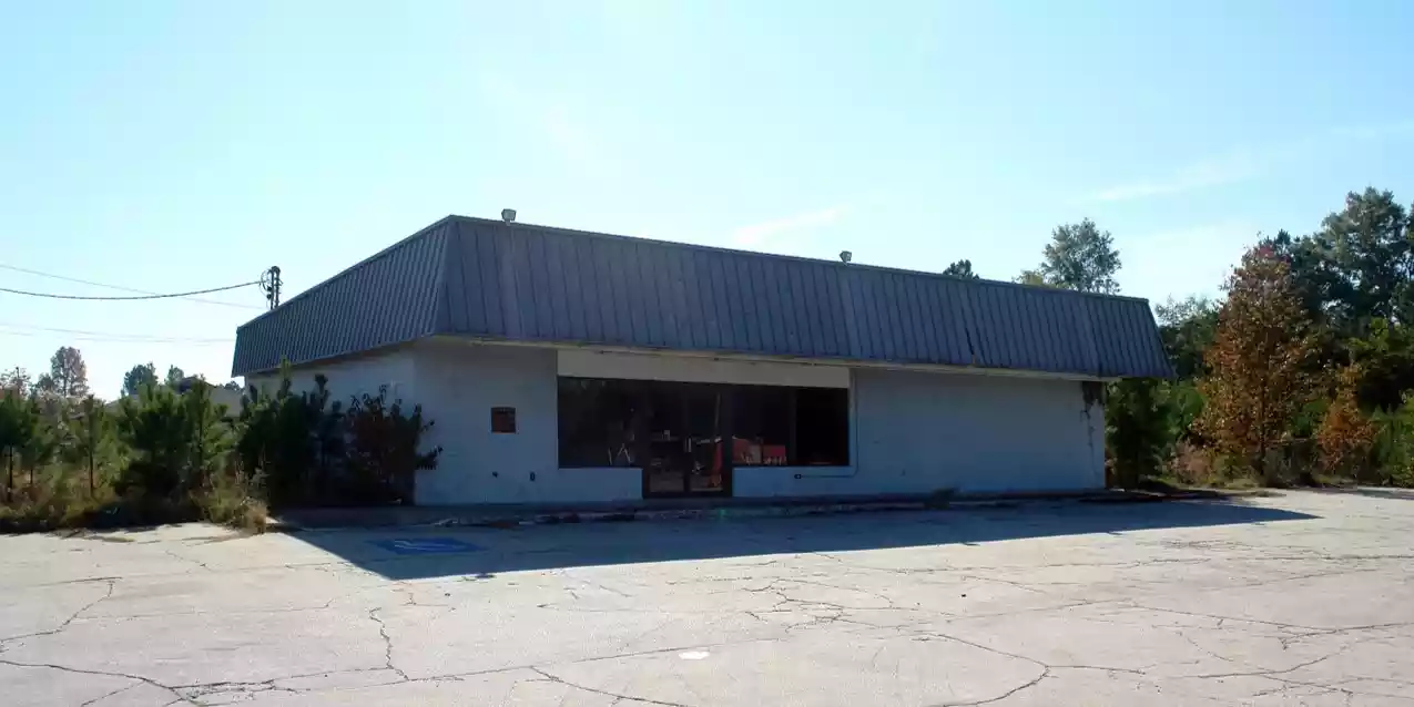 1134 E Howe Springs Road - Florence, SC